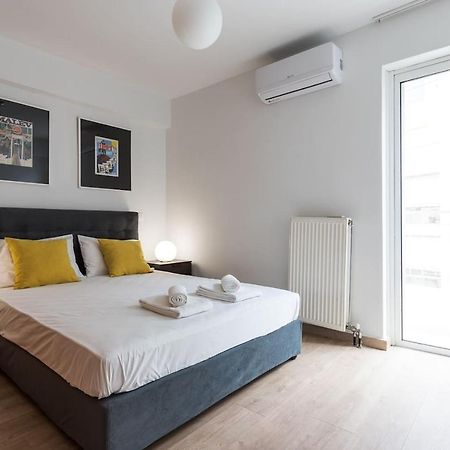 אתונה Stunning Flat With Lovely Terrace & Parking Garage מראה חיצוני תמונה