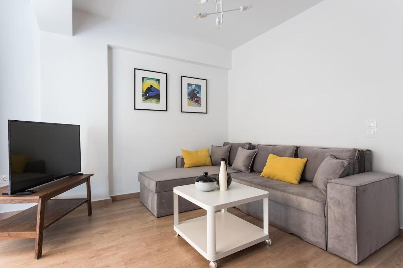 אתונה Stunning Flat With Lovely Terrace & Parking Garage מראה חיצוני תמונה