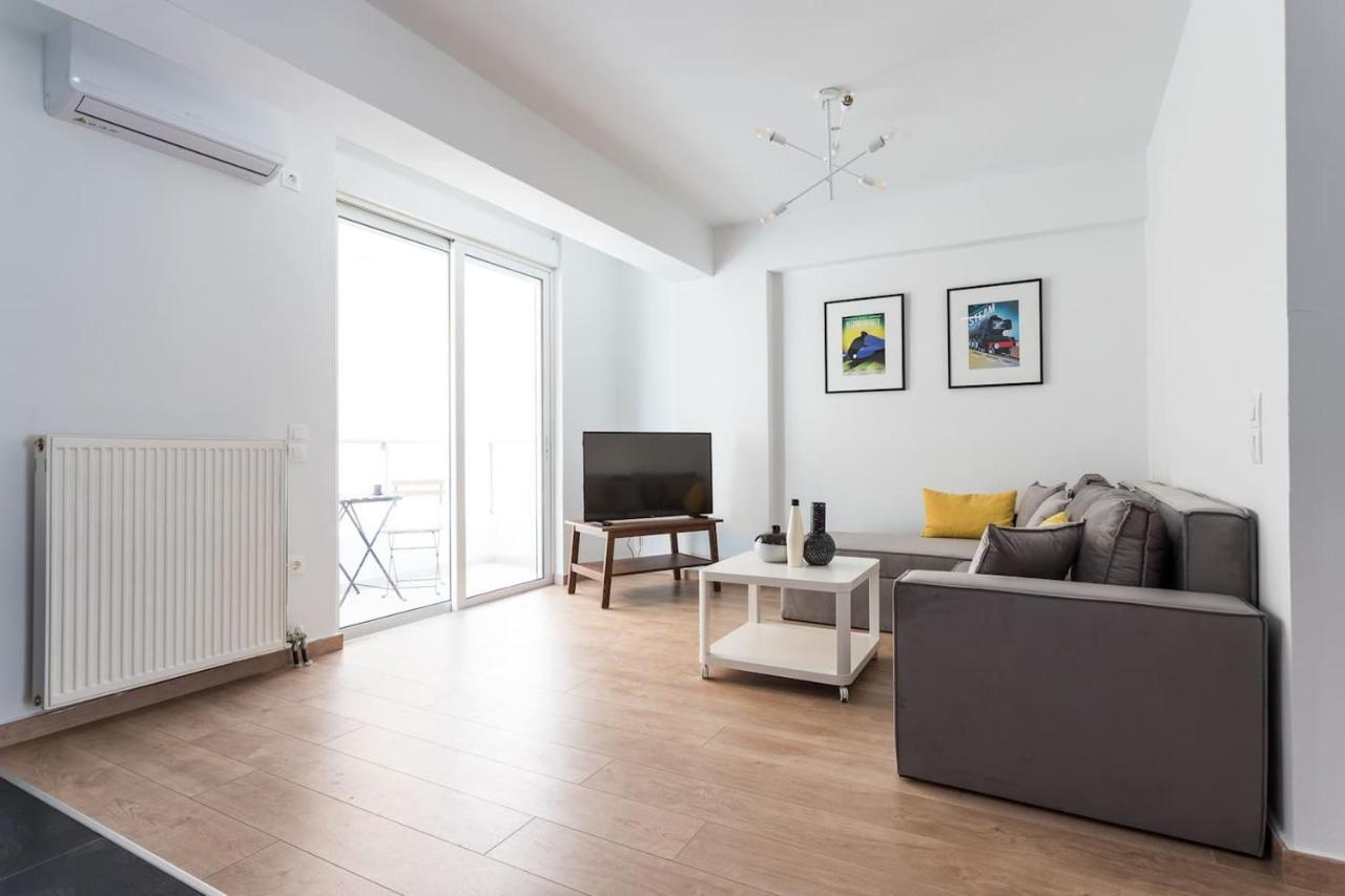 אתונה Stunning Flat With Lovely Terrace & Parking Garage מראה חיצוני תמונה